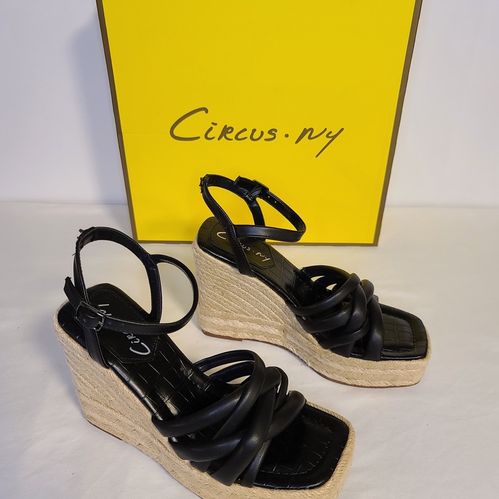 Circus NY Irene Wedge Sandal Size 6